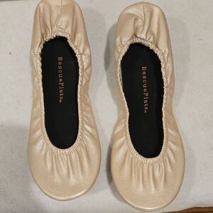 ​✨ Rescue Flats Champagne Gold Metallic Ballet Flats ✨